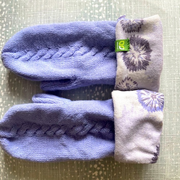 This Is J Lavender Mittens—Made in Canada - Picture 2 of 6